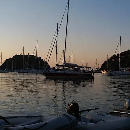 Dimitri's Seaview - Paxos *